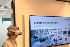 VR
